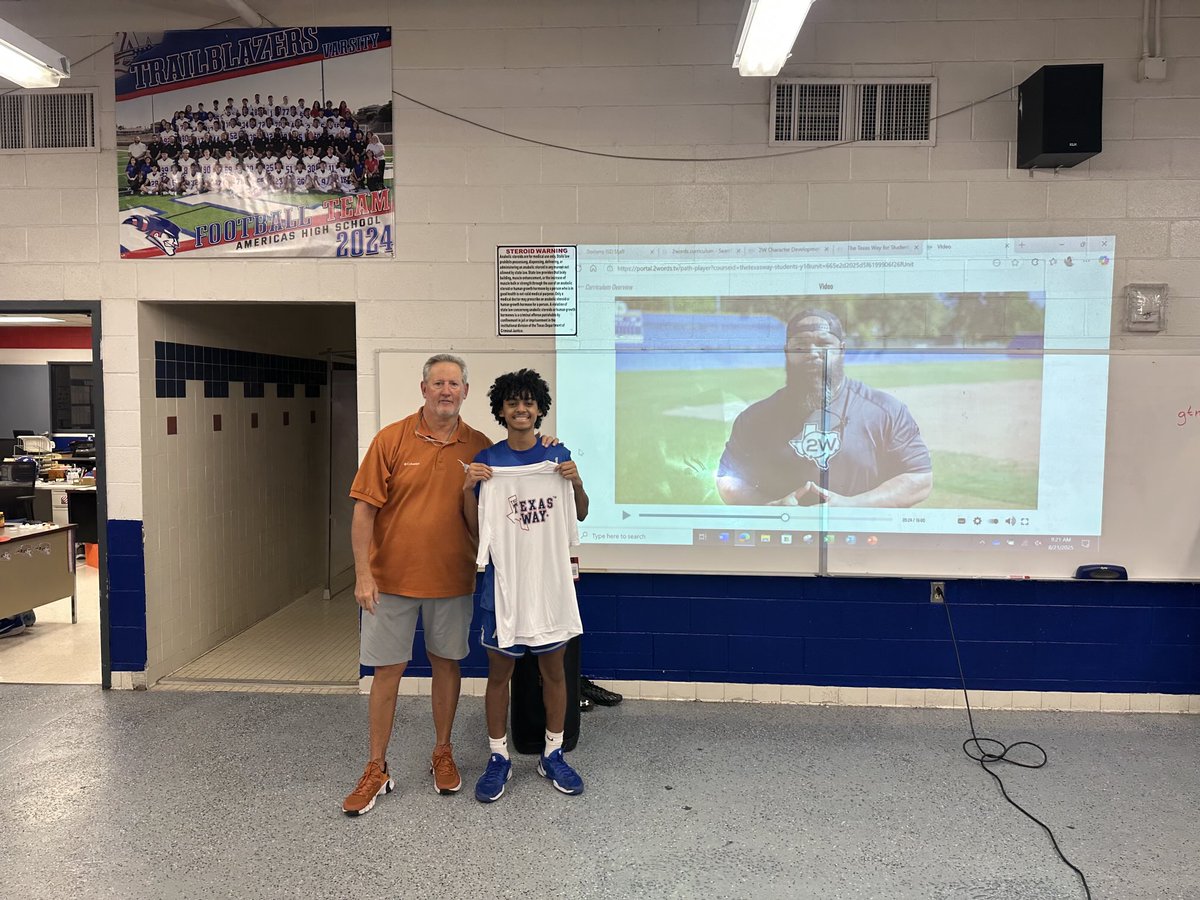 Congratulations to Elian Herrera representing our boys basketball program. Way to represent the three pillars. Respect for others, Control of Self, &amp; Spirit of Competition. ⁦<a href="/Americas_HS/">Nancy Torres</a>⁩ ⁦<a href="/jWood_AHS/">Joi Woodard</a>⁩ ⁦<a href="/BlazerAthletics/">Americas High School Athletics</a>⁩ ⁦<a href="/JNunn_ADM/">James Nunn</a>⁩