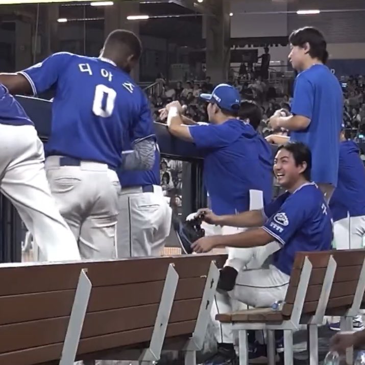 자욱이 진짜 좋을 때 나오는 표정 웃낌