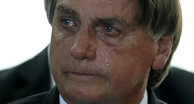Bolsonaro minimiza xingamento de filho e diz que VTNC significa “Vamos tarifar nossa carne”