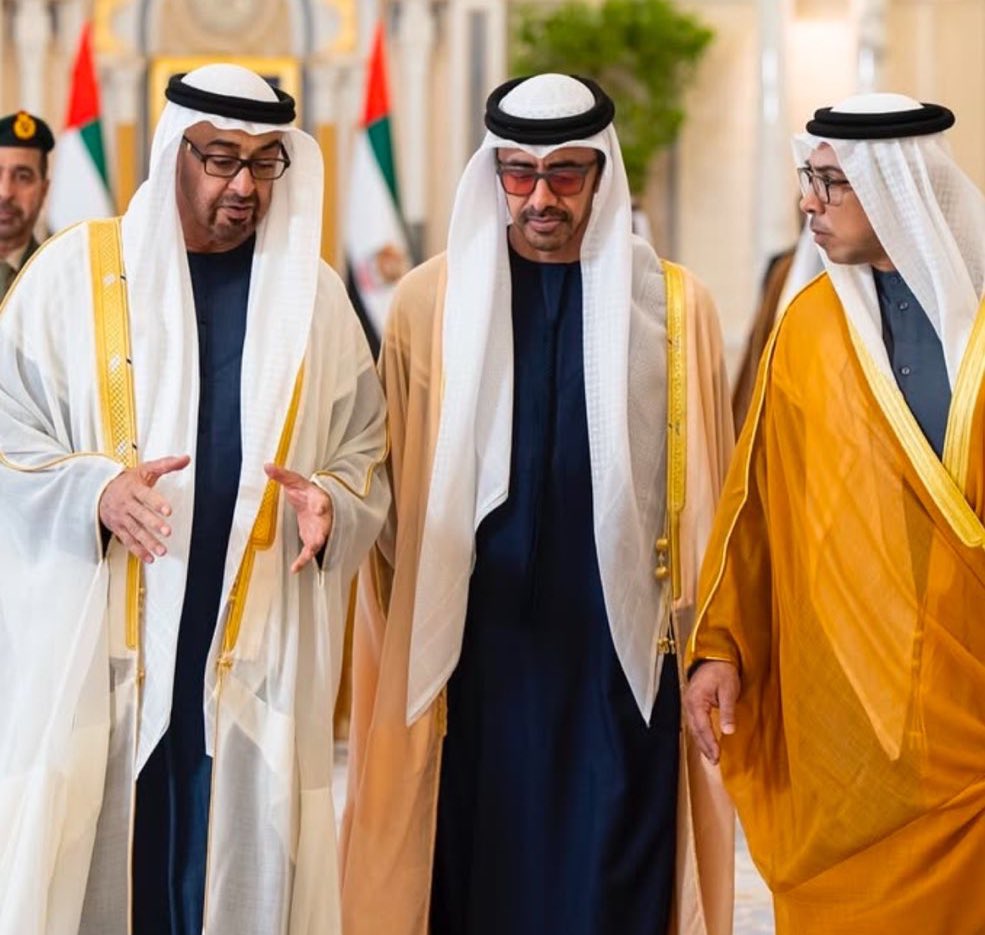 بداية مساء يستَوطنه الهدوء أسألك اللهم في هذا المساء  أن تسر خواطرنا بگل ما هو جميل .

مساء  القلوب الطاهرة الطيبه 🤍🇦🇪