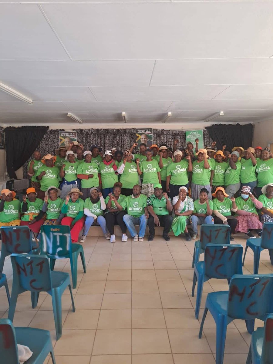 MbahareKekana_'s tweet photo. Congratulations, TG Portia Mmola! 🎉
Well done on the incredible work in the Sekhukhune Region – Feta Kgomo Sub-Region, and on your well-deserved emergence as Branch Chair in your Ward. Your dedication and leadership are truly commendable! 💚 https://t.co/aTwbIbolNg
