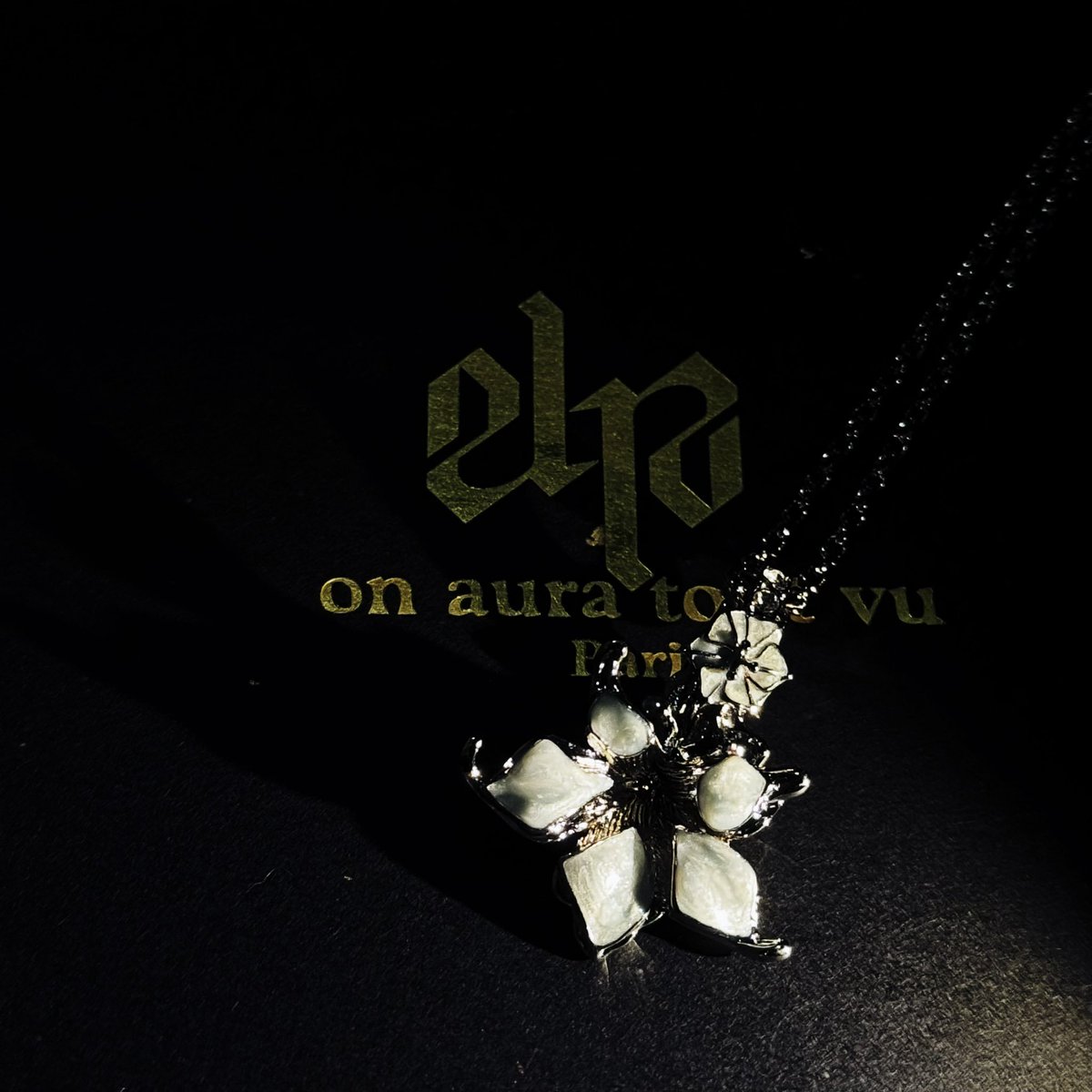 lonelyfishcat's tweet photo. EHz.Z x On Aura Tout Vu
曼陀罗系列  深藻
#EHzZ #Onauratoutvu #zhangzhehan https://t.co/QpY2Y24amY