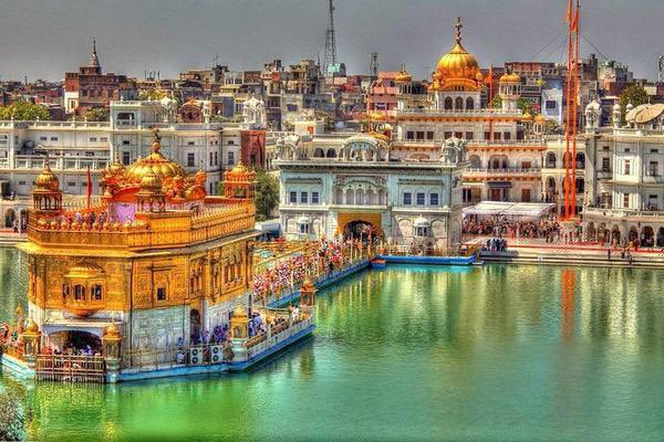 AllAboutSikhism's tweet photo. Heaven on Earth. Your beauty is unmatched and your calling is never ending. 🙏 https://t.co/4tj4tSQcYy