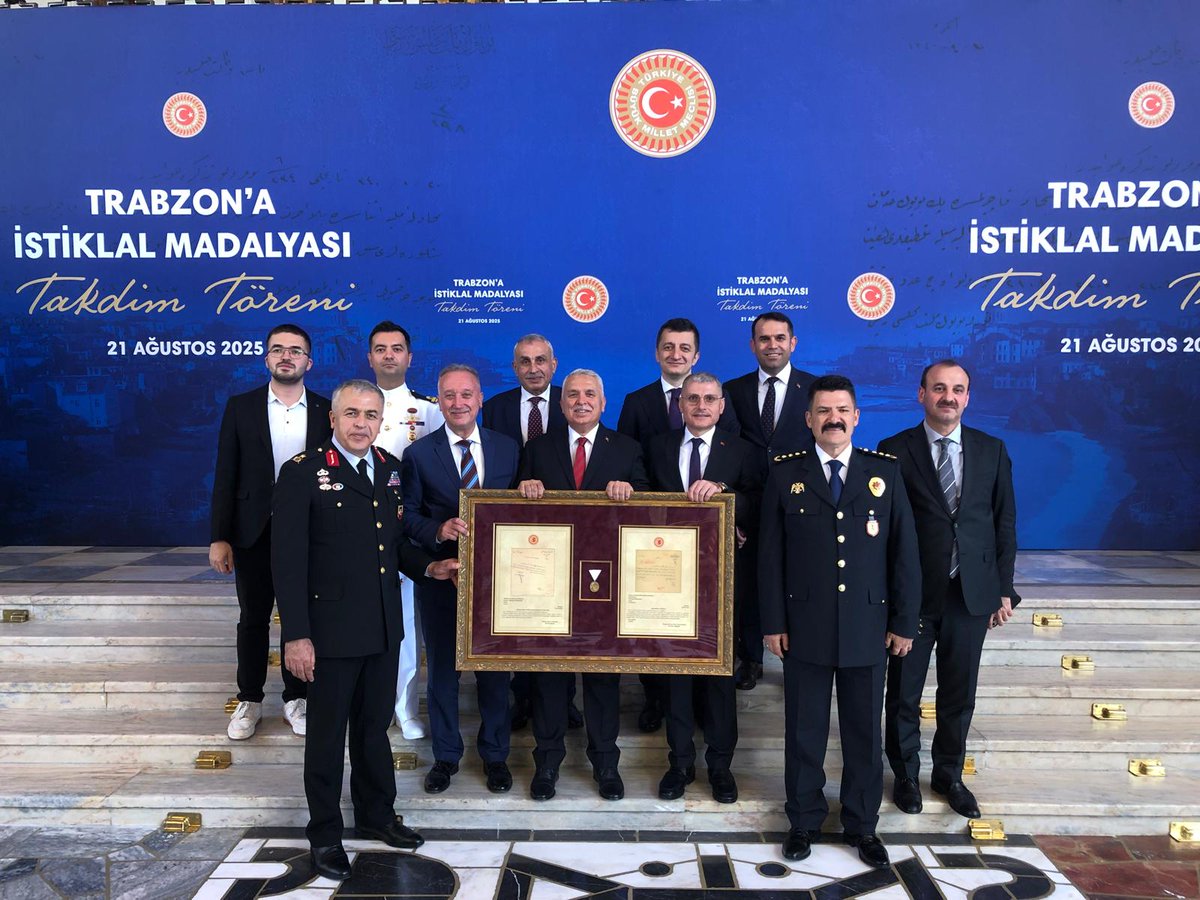 Trabzon’a 101 Yıl Sonra İstiklal Madalyası Takdim Edildi👇trabzon.gov.tr/trabzona-101-y… 🇹🇷🥇