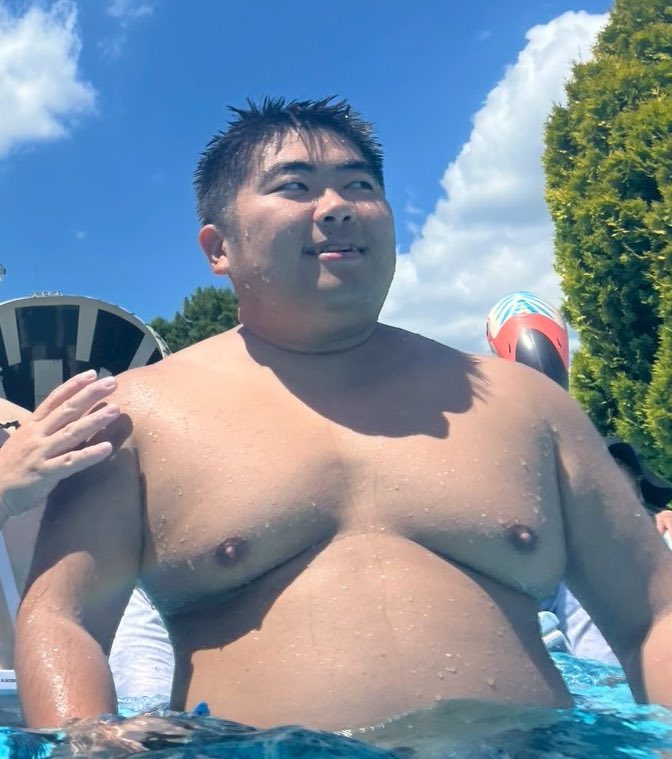 #胸だけで10リツイート来たらえっち