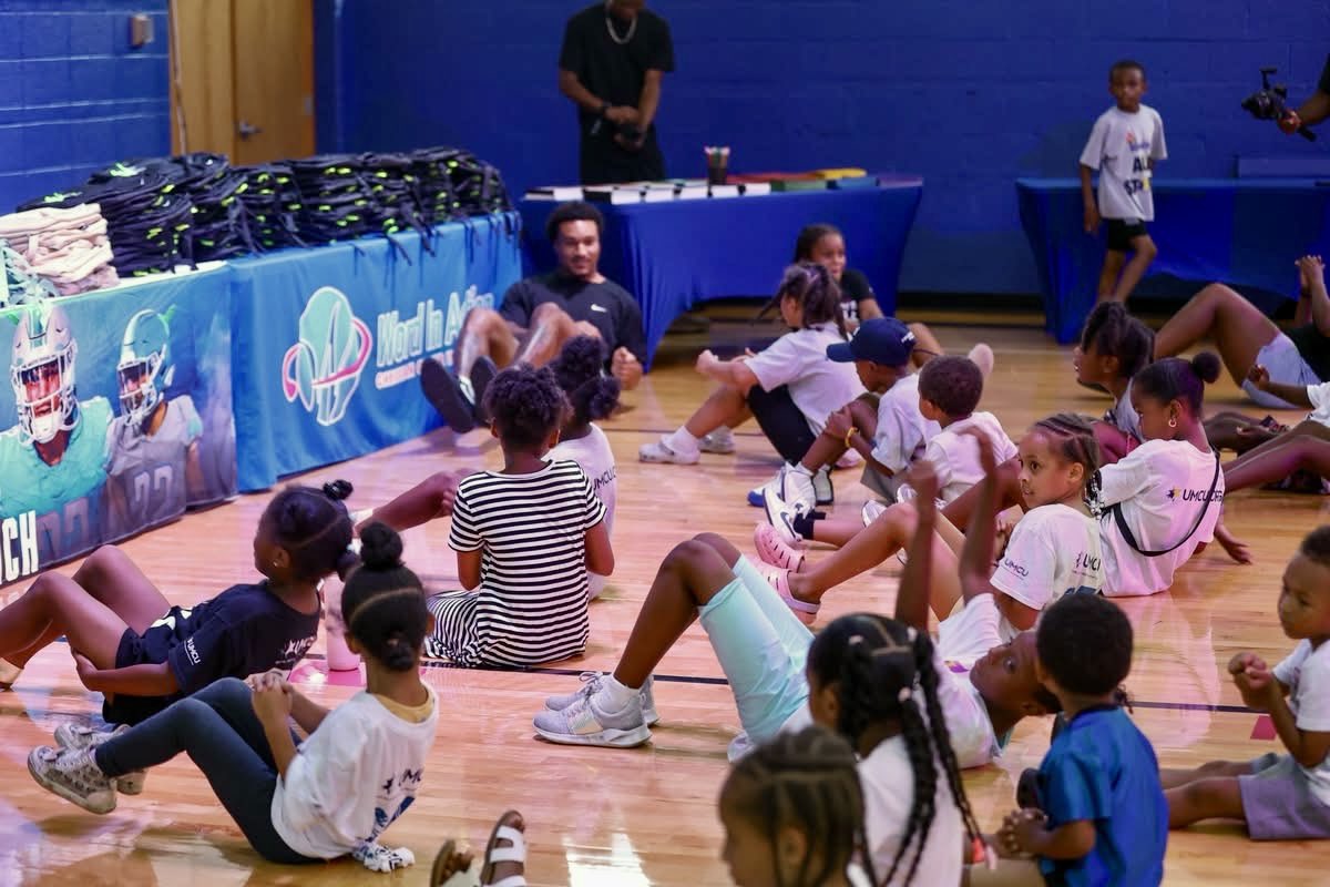 TheFlyestBranch's tweet image. Brian Branch has partnered again with #WIACC in Detroit for their annual Back to School Backpack giveaway!  #WordinAction #ItTakesAVillage #DetroitLions 
#We❤️Community