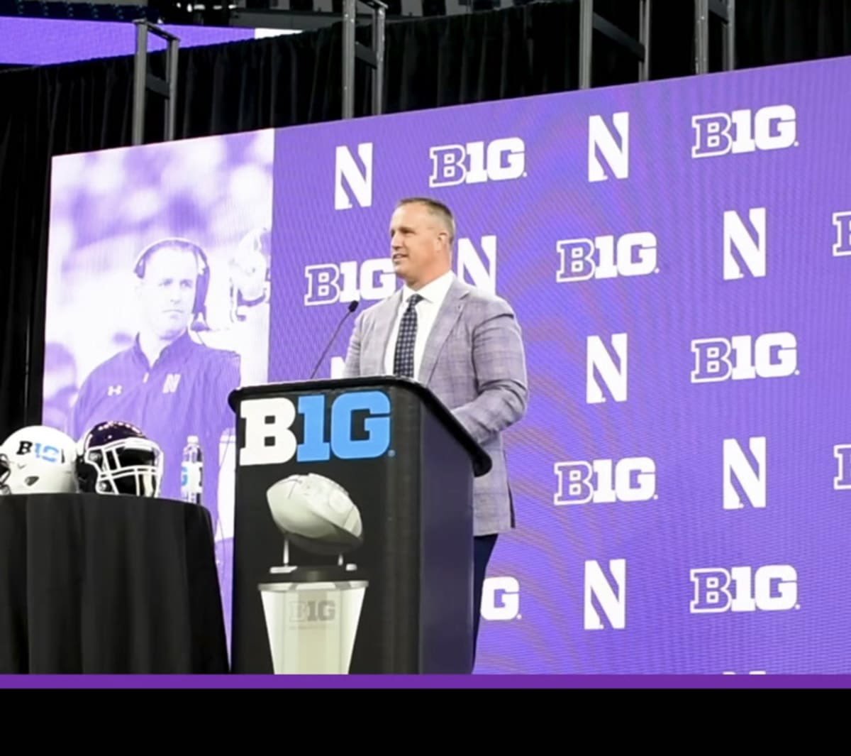 mzenitz's tweet photo. Pat Fitzgerald and Northwestern have reached a settlement regarding Fitzgerald’s wrongful termination lawsuit against the university, sources tell @CBSSports.

Had been suing the university for $130 million. https://t.co/M2RDIpnaks
