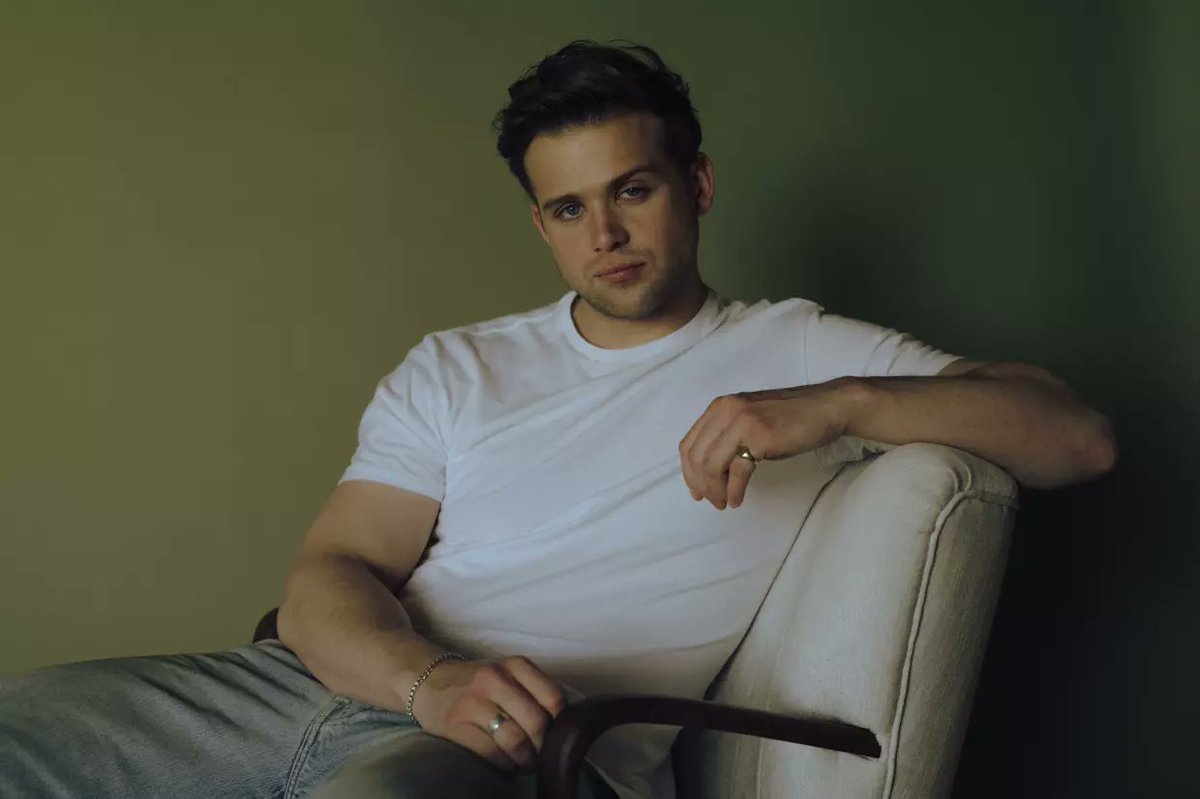 'Burning Rainbow Farm' starring Sebastian Stan and Leo Woodall is reportedly set to begin filming on October in Australia.

They will play a couple in the film.