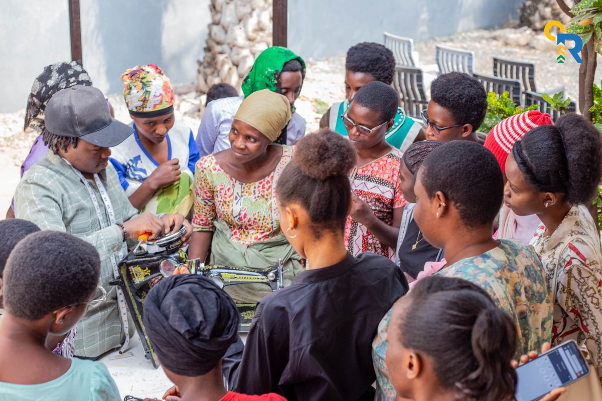communityrise_'s tweet photo. The Tabitha Sewing Project, supported by @GLOBurundi , has opened its doors to a new cohort of women ready to transform their lives.
This is our mission—to give women the chance to rise, rebuild, and dream again.
@US_Emb_Burundi @rlceastafrica @SimonGuillebaud https://t.co/bDfx4KBLCB