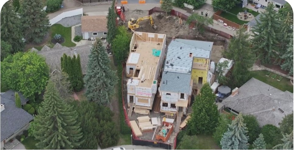 CloughBrad's tweet photo. This is what #yegcc calls "gentle infill".  About as gentle as a sledgehammer.
Oh, and there are still 4 units still to be constructed at the back of the property along the alley.  16 units in total where one house once was.
Time for change on City Council.  October 20th. Vote. https://t.co/A0L4SMGG0j