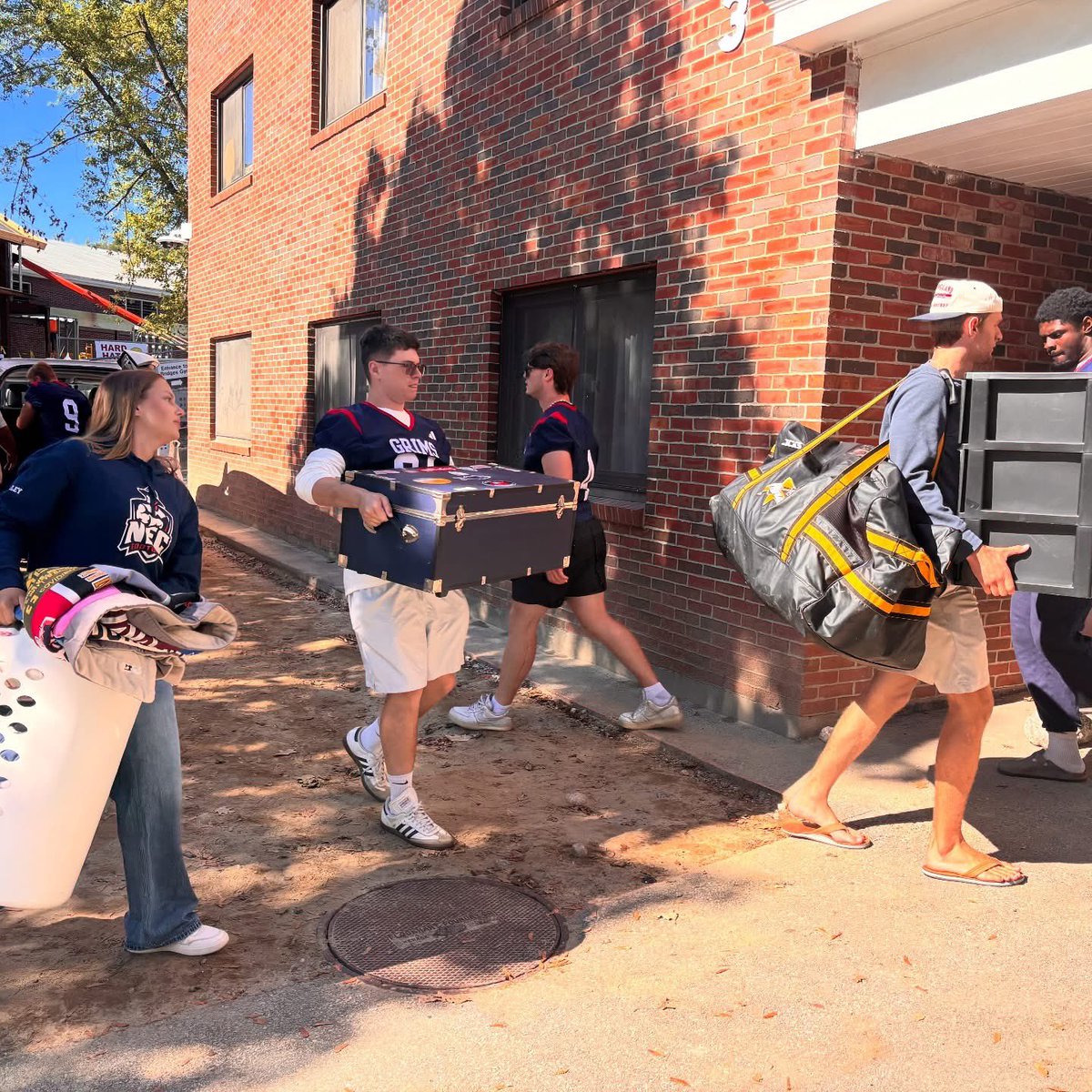 GrimsFootball's tweet photo. Freshman Move in Day!!

Today our guys helped move in the incoming students into their dorms.

#GoGrims https://t.co/WRFIf79FFp