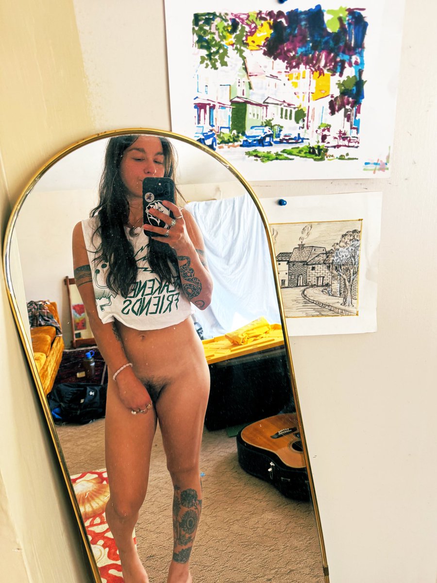 Violet Rannunculus tweet media