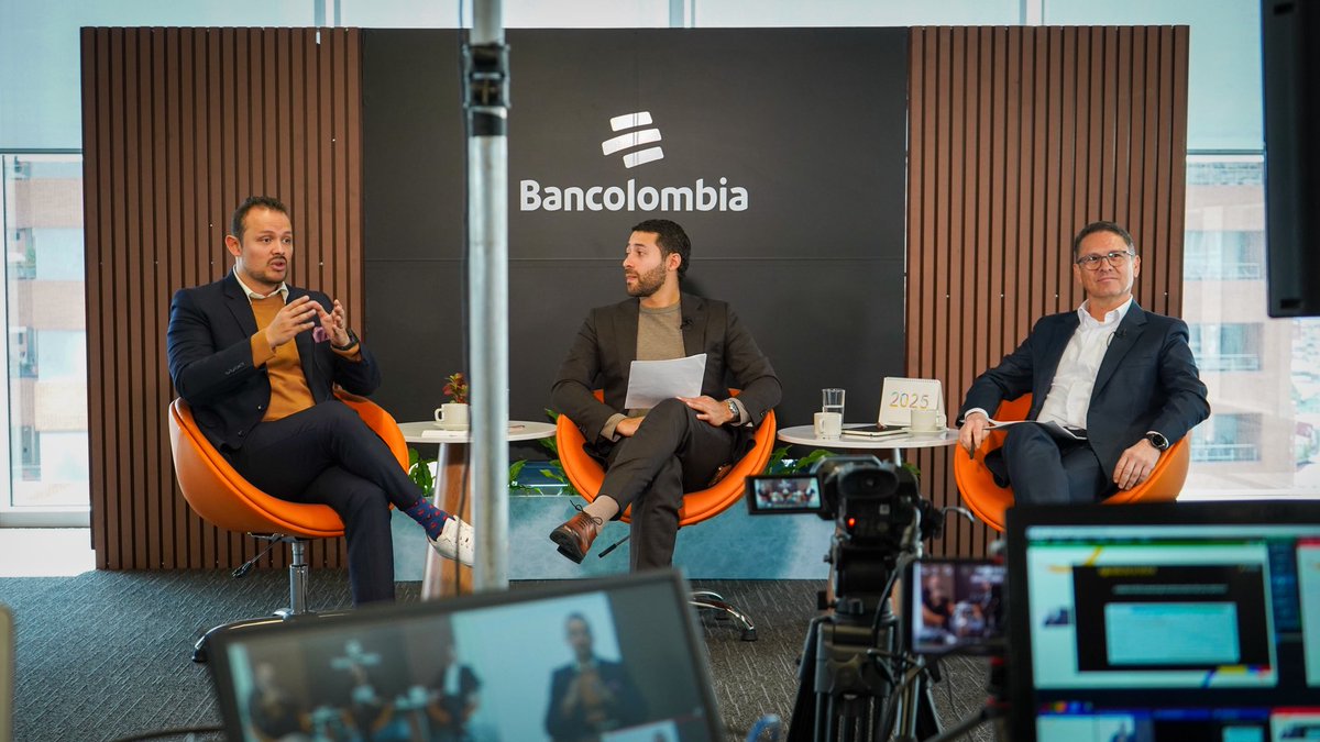 Analdex Colombia (@analdexcolombia) on Twitter photo Continuamos en el evento virtual de @bancolombia con la participación de nuestro vicepresidente Técnico, @Drengifog, y el director de Asuntos Legales de Analdex, <a href="/juandicanog/">Juan Diego Cano García</a>, quienes comparten una actualización y contextualización sobre el régimen aduanero ⚖️📦. Continuamos en el evento virtual de @bancolombia con la participación de nuestro vicepresidente Técnico, @Drengifog, y el director de Asuntos Legales de Analdex, <a href="/juandicanog/">Juan Diego Cano García</a>, quienes comparten una actualización y contextualización sobre el régimen aduanero ⚖️📦.