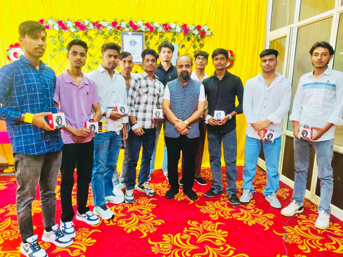 Splendid 🎉 Welcome Party 3.0 🎉 of New BIMTians of BBA | BCA | B. Com | MBA .
50+ Smartwatches worth LAKHS gifted by our Founder &amp; Chairman Mr. Sudhanshu Singhal Sir at BIMT College, Garh Road, Meerut ! 
☎️ 7088-3000-26

#BIMTians #BIMTCollege