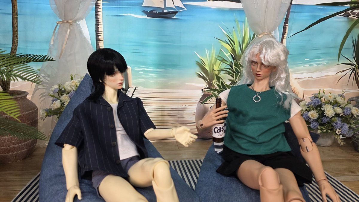 예현이랑 힐데 1년만에 꺼내서 휴가 보내주고 왔습니다