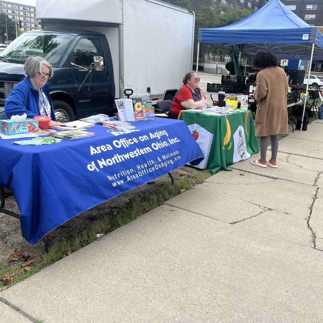 The Farmer's Market is here until 2pm! 🍅