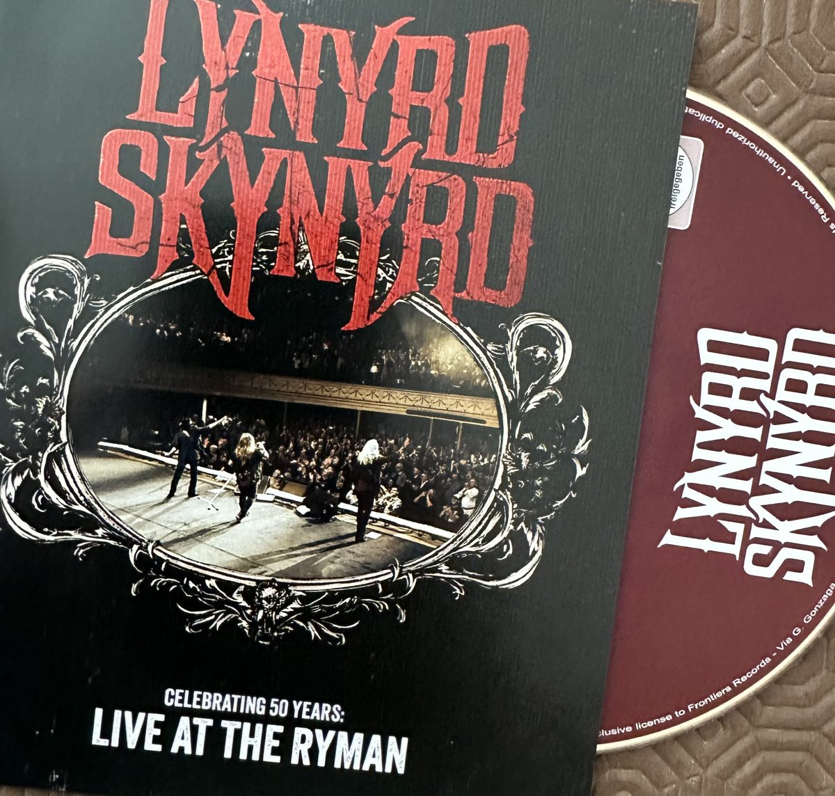 In no way happy to be home😔Now listening to new <a href="/Skynyrd/">Lynyrd Skynyrd</a> &amp; <a href="/Rjandthewreck/">Robert Jon & The Wreck</a> 🤠Songs from the South that make me want to be back there more than ever 🇺🇸🤠🇺🇸