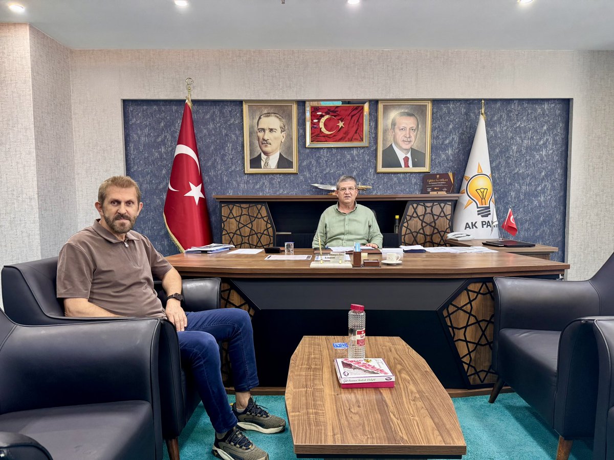 Gaziantep Büyükşehir Belediyesi Genel Sekreteri Sezer Cihan, AK Parti İl Başkanımız Muhammet Subaşıoğlu'nu ziyaret etti.