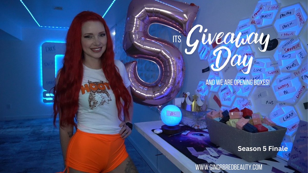 Its the Season 5 Finale today! Season 6 of the GSpot begins on Monday! Its also giveaway day, and box opening day! As well as...this cosplay you earned lmao #live on #twitch in 15 twitch.tv/gingrbredbeauty
#repost for todays #giveaway!