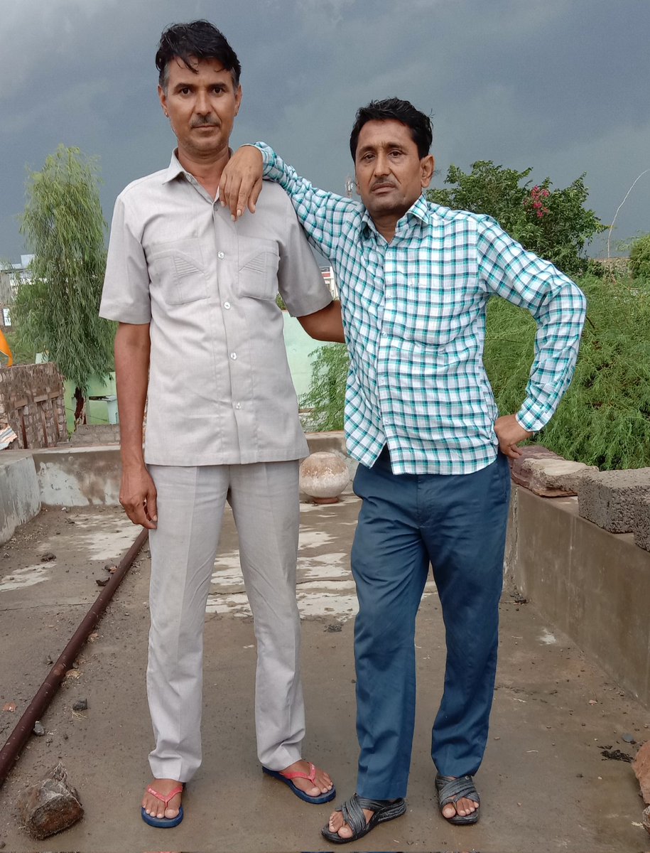 UMMEDA RAM BRIJWAL (@brijwalummeda) on Twitter photo " जिस शाम बरसते हैं तेरे ख्यालों के बादल ...
उस वक्त चमन मे कोई सितारा नहीं होता...!
   लोट आते हैं यूं ही मेरे वो दर्द भी...
जिन्हें मैने कभी पुकारा नहीं होता...!! " जिस शाम बरसते हैं तेरे ख्यालों के बादल ...
उस वक्त चमन मे कोई सितारा नहीं होता...!
   लोट आते हैं यूं ही मेरे वो दर्द भी...
जिन्हें मैने कभी पुकारा नहीं होता...!!