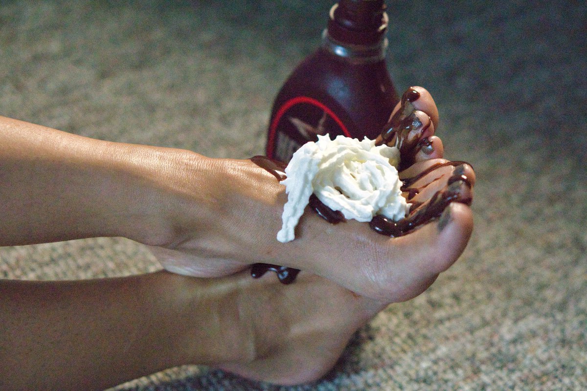 RubyTheGoddess1's tweet photo. Who needs dessert on a plate when it tastes even better dripping down my feet… warm chocolate, a little whipped cream, and a whole lot of temptation. 🍫👣✨
#ChocolateKink #SweetToes #FootFetishFantasy #IndulgeMe https://t.co/5EzDIhxpeF