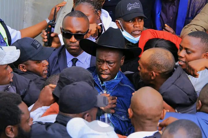 Kadege003's tweet photo. Iconic 😎

Wamunyoro 😏💥
#rigathigachagua https://t.co/fhKPGr7xkP