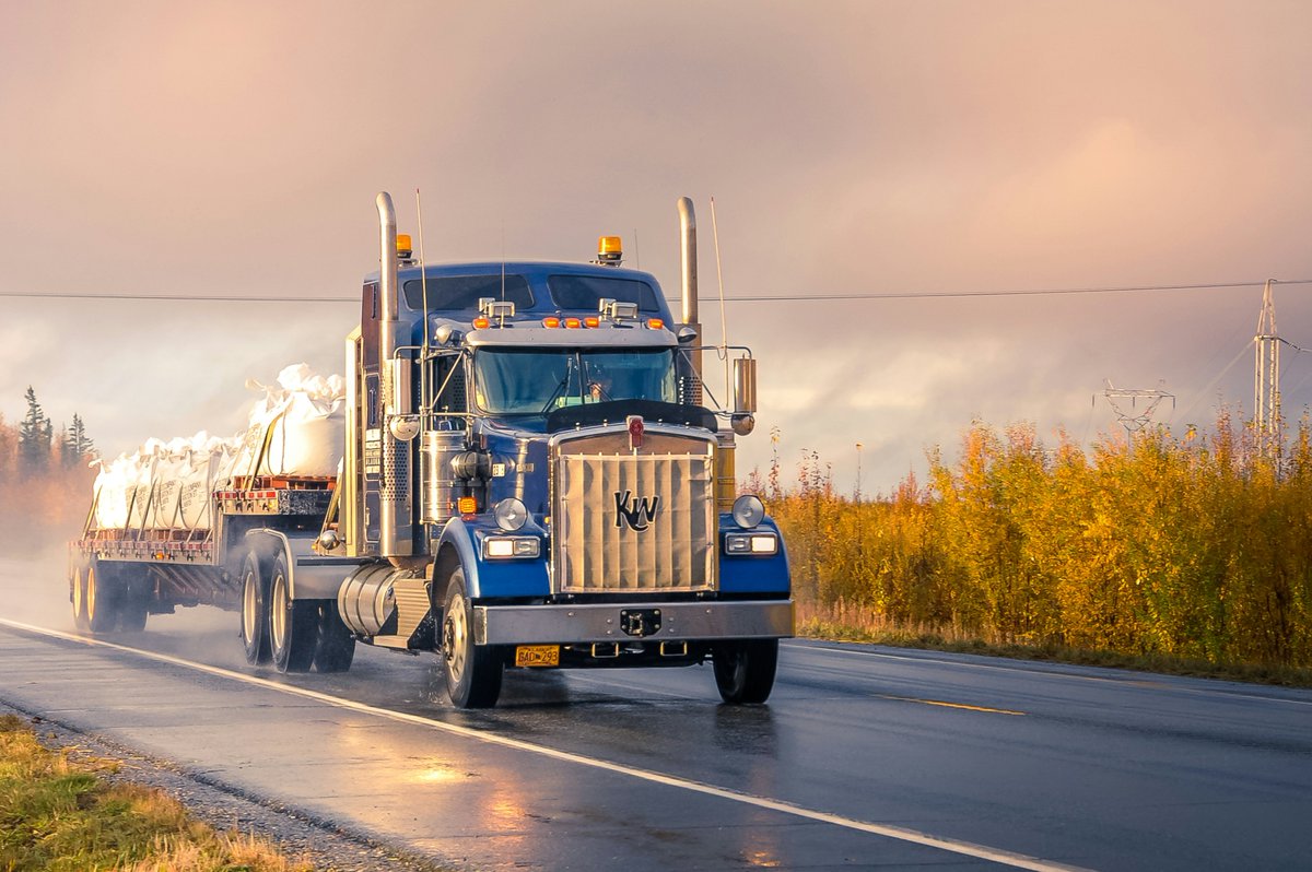 Trucking accidents are among the most challenging legal cases to handle.

Federal regulations, insurance disputes, and multiple liable parties make them complex. 

Learn more at: ezlogz.com/blog/where-to-…