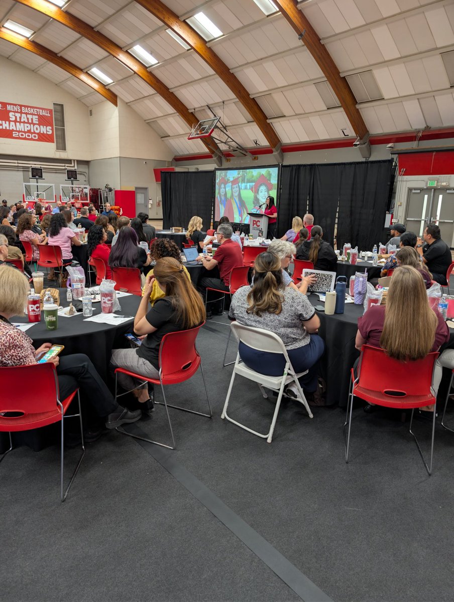 PCollegePirates's tweet image. Connecting graduation to great futures for our students is the goal for our students! Interim President Primavera Monarrez addresses the PC campus community during Fall Flex25. 
#Here4Studrnts #Weareready #StartsmallgoBIG