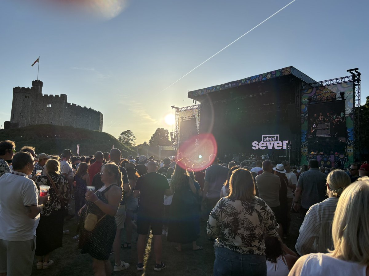Not long now where I will be making my way on Saturday afternoon to the Common stage <a href="/VictoriousFest/">Victorious Festival</a> to see my favourite band <a href="/shedseven/">Shed Seven</a> <a href="/Ricktw1tter/">Rick Witter</a> <a href="/TomGladwin2/">Tom Gladwin</a> for my 30th time. If you have never seen these guys before get yourself there - guaranteed great music #Shedseven
