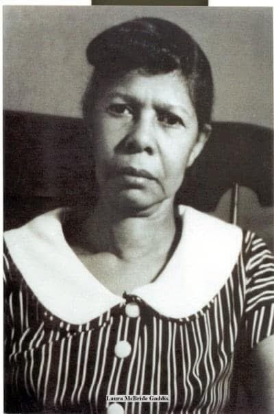 CCEJ40's tweet photo. @darvidosiris My PATERNAL GREAT-grandmother and her sister of Sumter/Statesburg, SC #McBrides Their grandfather was a Verified Freedmen https://t.co/SMnRpM7pxx