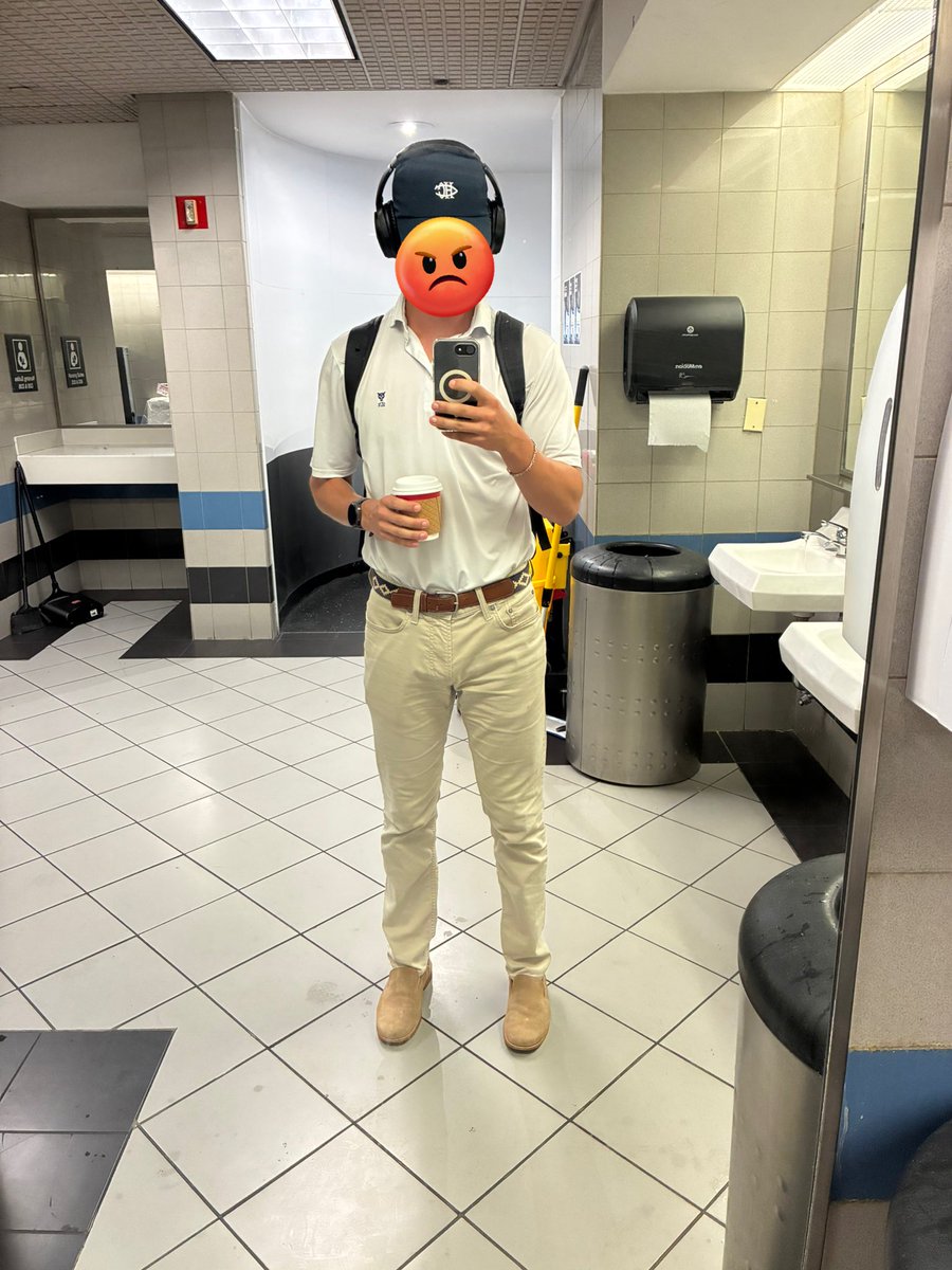 Woody tweet media