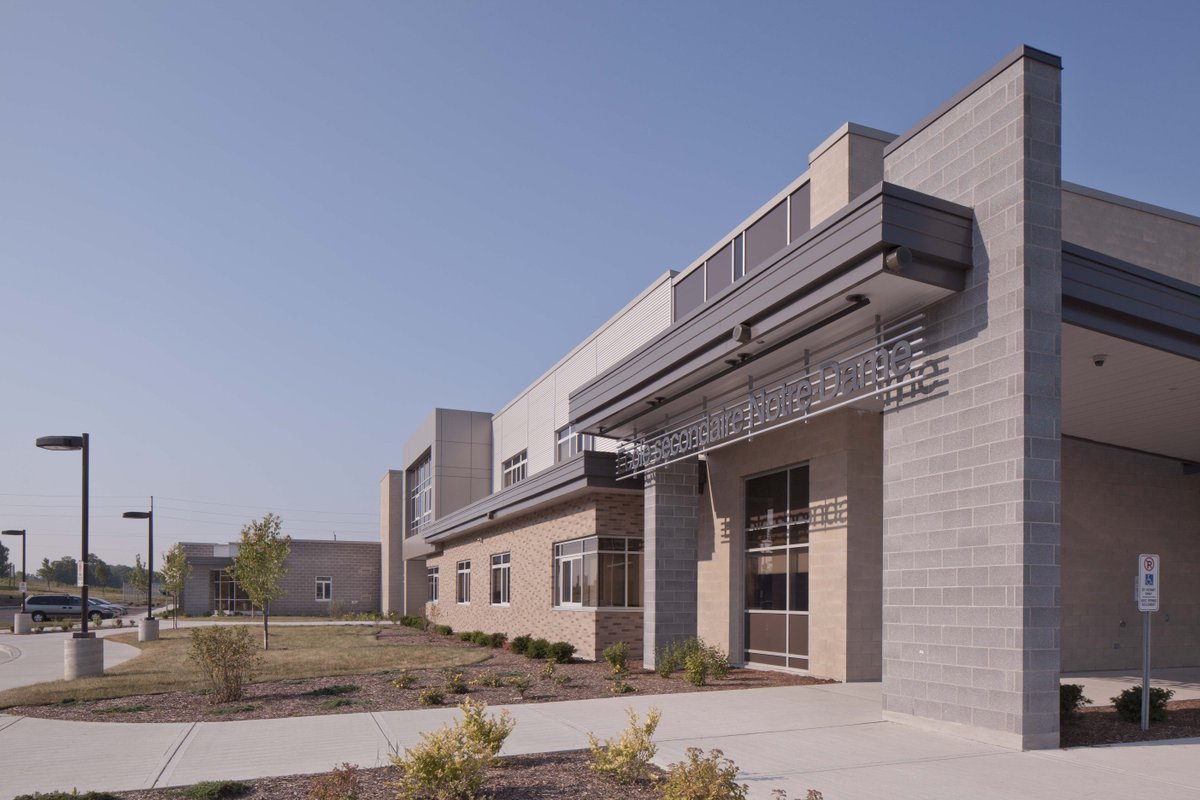 architecttura's tweet image. #MilestoneProject🏅 Our 2007 design for St. Marguerite Bourgeoys Catholic School in Woodstock earned accolades from the Ministry of Education for our expanded gym model! #ArchitectturaProjects #MinistryAccolades #DesignInnovation #ExpandedGymModel #WoodstockON #ThenAndNow