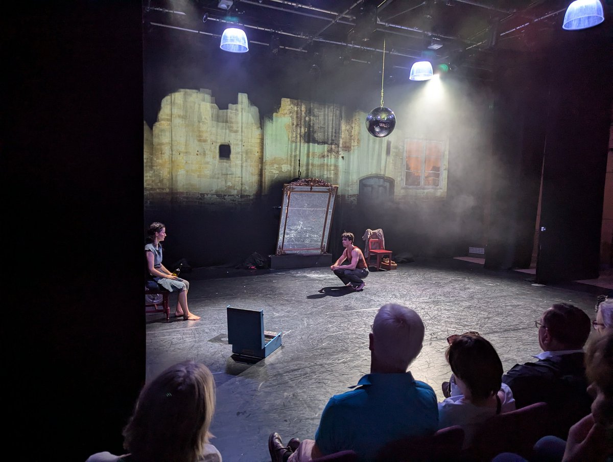 A wonderful <a href="/edfringe/">Edinburgh Festival Fringe</a> afternoon with <a href="/CoisCeim/">CoisCéim</a> 's Dancehall Blues today in <a href="/DanceBase/">Dance Base Scotland</a> 

A powerful exploration of human connection, dreams and nightmares, this production is proudly supported by <a href="/culture_ireland/">Culture_Ireland</a> 

Book now before the run ends!
↘️edfringe.com/tickets/whats-…