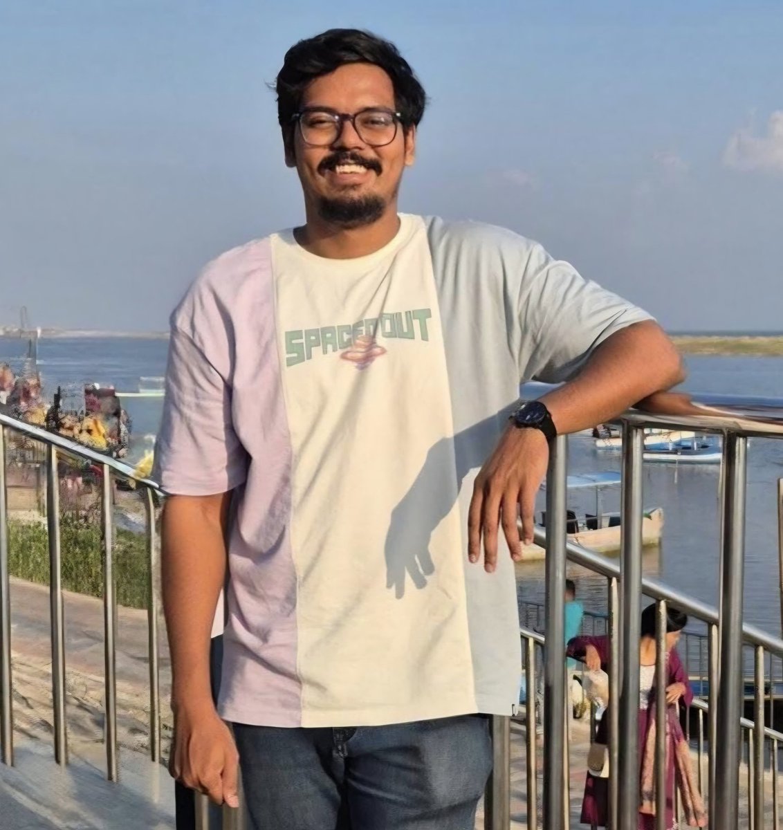 ମେଧାବୀ ଛାତ୍ର ପୁଷନ ମହାପାତ୍ର ସମସ୍ତଙ୍କ ପାଇଁ ଗର୍ବ। 

ଚଳିତ ବର୍ଷ ନିଟ୍ ପିଜି ପରୀକ୍ଷାରେ ସର୍ବଭାରତୀୟସ୍ତରରେ ପ୍ରଥମ ସ୍ଥାନ ଅଧିକାର କରିଥିବା କଟକର ଡାକ୍ତର ପୁଷନଙ୍କୁ ମୋର ହାର୍ଦ୍ଦିକ ଶୁଭେଚ୍ଛା ଓ ଅଭିନନ୍ଦନ ଜଣାଉଛି। ତାଙ୍କର ନିଷ୍ଠା ସମସ୍ତଙ୍କୁ ପ୍ରେରଣା ଦେବ। ତାଙ୍କର ଉଜ୍ଜ୍ୱଳ ଭବିଷ୍ୟତ କାମନା କରୁଛି। 

#Odisha