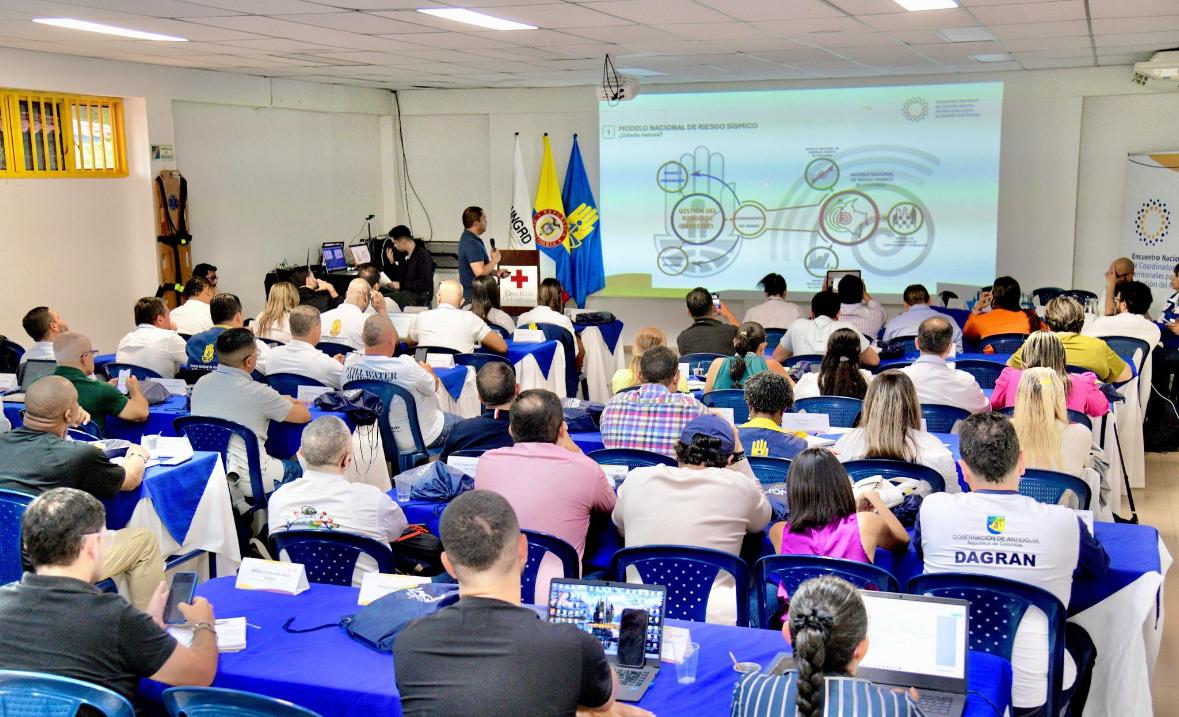 Participamos en el Encuentro Nacional de Coordinadores Territoriales para la Gestión del Riesgo, que se desarrolla en Quindío. El evento convoca a representantes de todo el país para intercambiar experiencias y fortalecer las estrategias de prevención y atención de emergencias.
