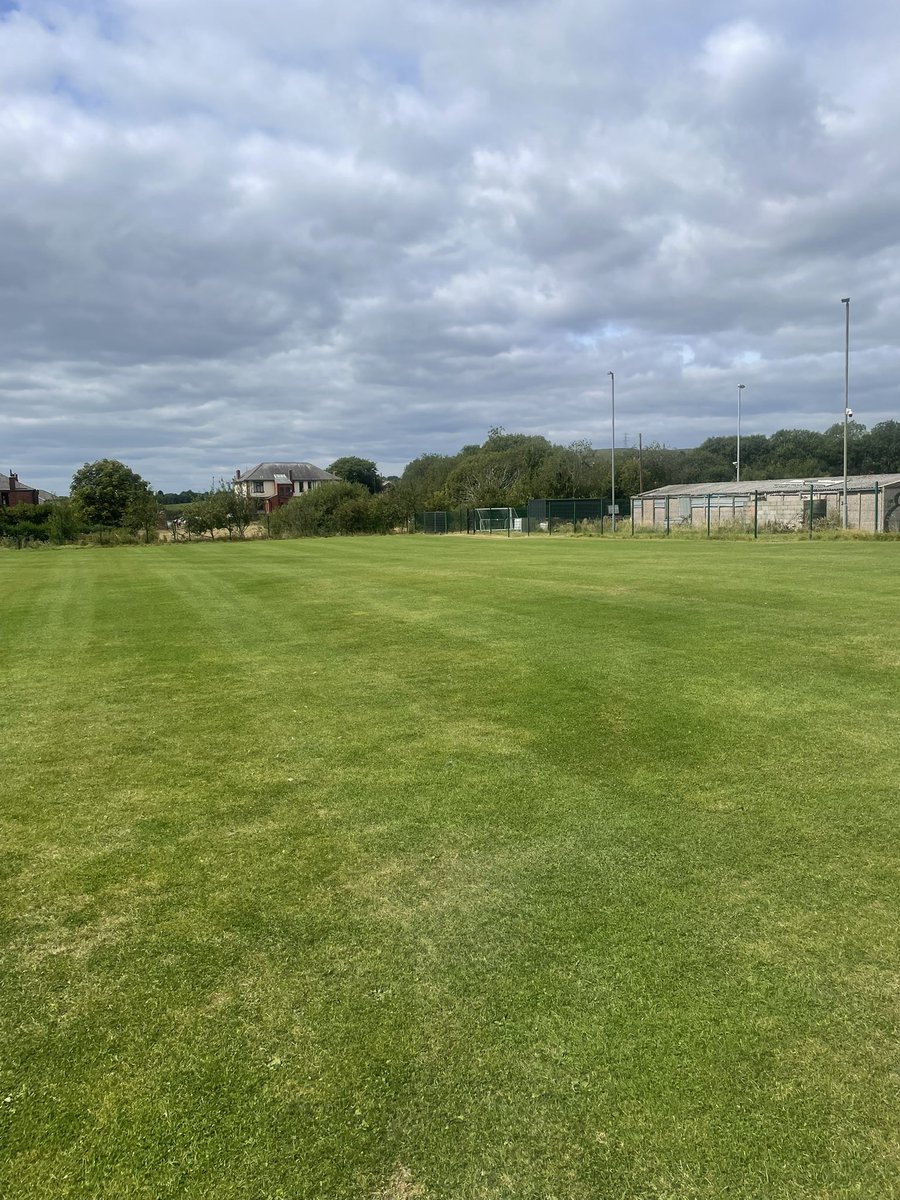 savewardlefc's tweet photo. It’s been a cutting  kind of day today, double cut, in preparation for marking in the morning. 

Plenty of grass🌱 just need some wet stuff 🌧️🌧️

#grassrootsfootball #grassroots #groundsmanlife #thestruggles #staypositive https://t.co/JESZrkpKH8