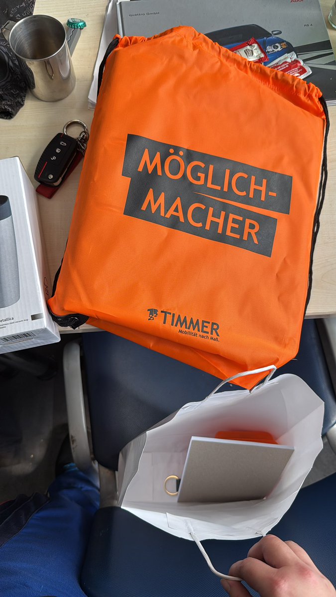 mein neuer arbeitgeber so süß, alle azubis haben sowas bekommen