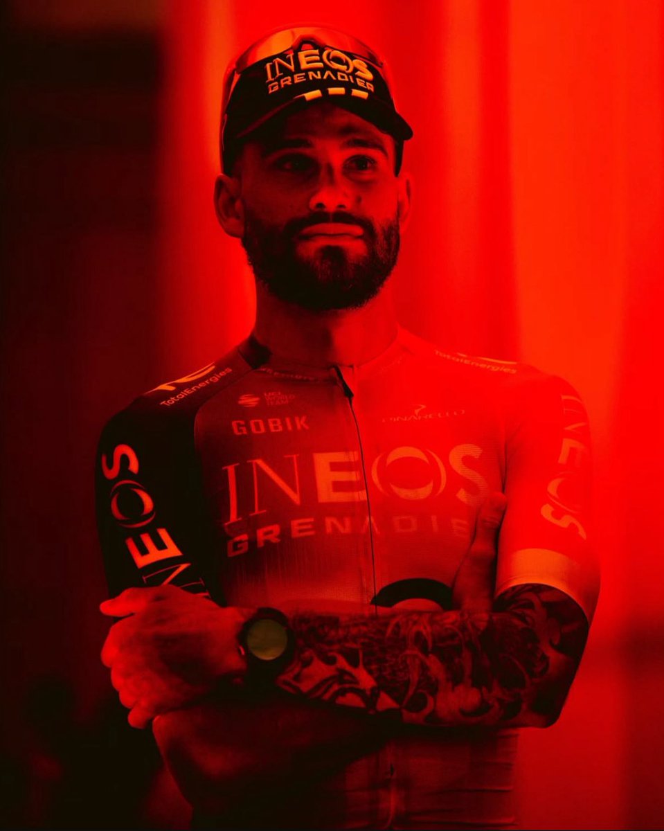 Beautiful portrait of Filippo Ganna from today’s Vuelta presentation by <a href="/pipecano_photo/">Pipe Cano</a> 🤌🏼 #LaVuelta25
