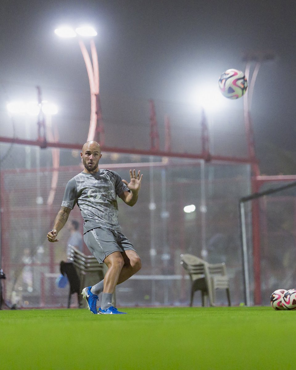 Alexrl91's tweet image. Preseason🧤⚽️
📍Jeddah
@alhilal_ws
