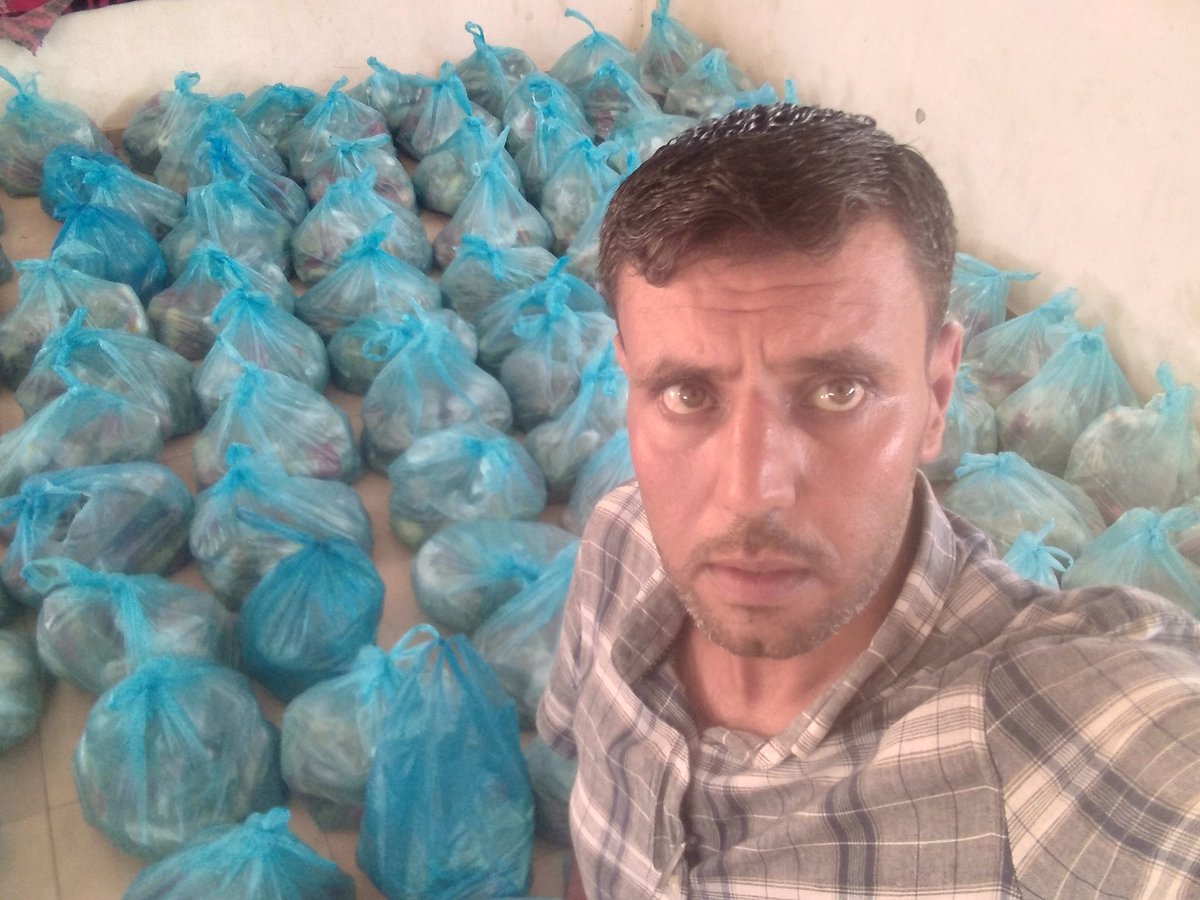 استكملنا اليوم الخميس توزيع سلات خضروات على ١٩٢ أسرة نازحة في مواصي خانيونس