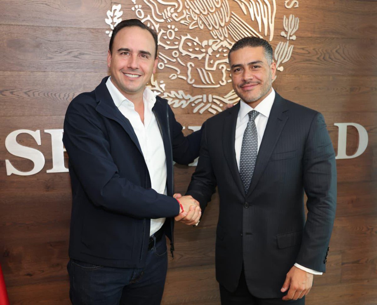 Trabajando con voluntad, coordinación y en equipo con mi amigo <a href="/OHarfuch/">Omar H Garcia Harfuch</a>, seguimos blindando #Coahuila. ¡Gracias por todo el apoyo! 💪🏼💪🏼💪🏼 #CoahuilaSeguroYEnOrden #PaDelante #APasosDeGigante