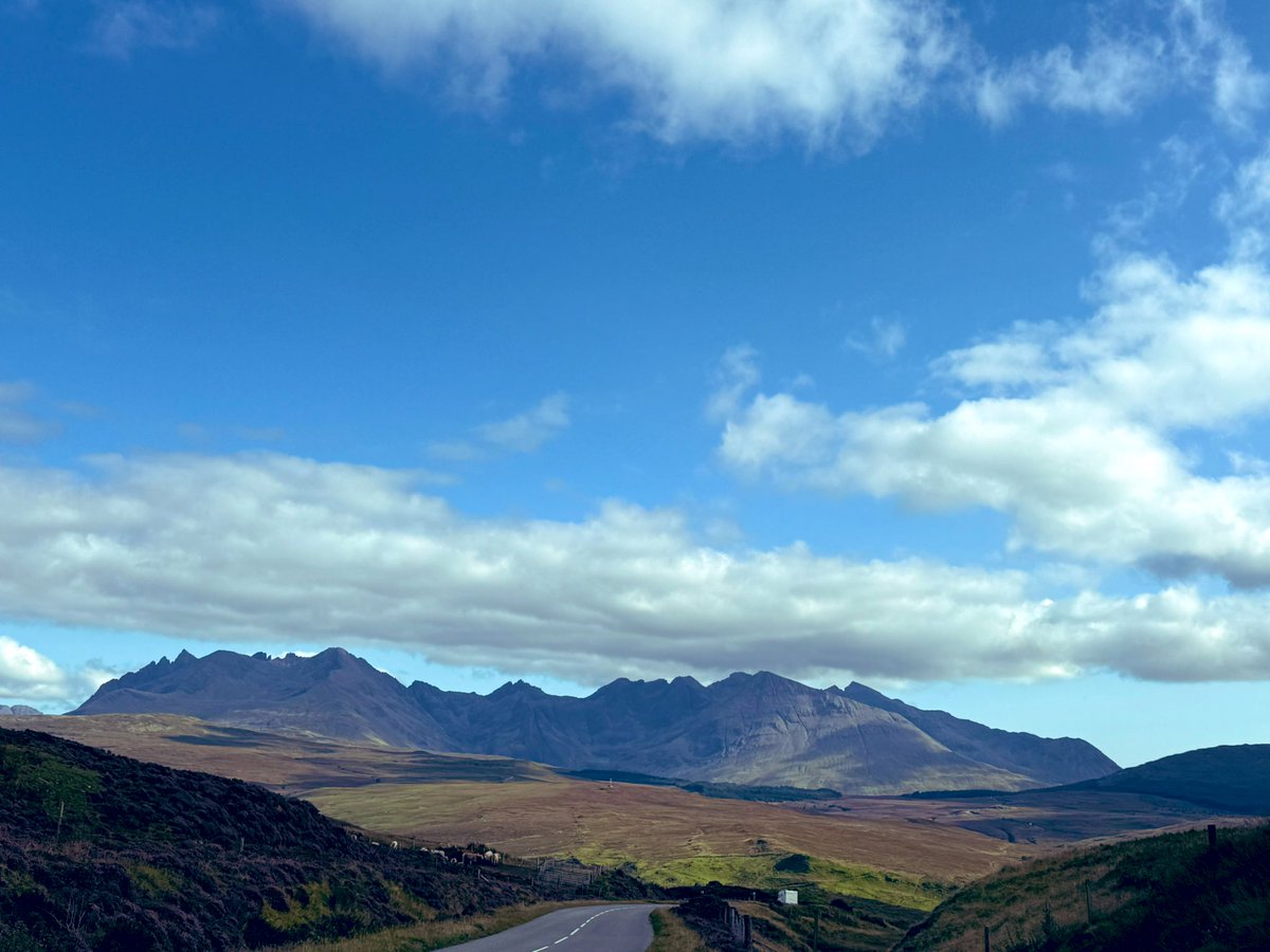 James MacInnes (@macinnesplant) on Twitter photo Another lovely day - Cuillin from Drynoch, Isle of Skye #Scotland 🏴 <a href="/bbcweather/">BBC Weather</a> <a href="/SeanBattyTV/">Sean Batty</a> Another lovely day - Cuillin from Drynoch, Isle of Skye #Scotland 🏴 <a href="/bbcweather/">BBC Weather</a> <a href="/SeanBattyTV/">Sean Batty</a>