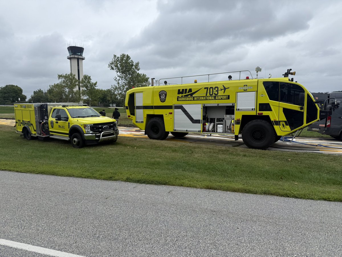 iafflocal4838's tweet photo. Hose testing!! Today, all of #local4838 supply hose and attack hose were tested. 

#local4838 #hiafd #ppffa #iaff #arff #oshkosh #KME https://t.co/YBEddfnN9W