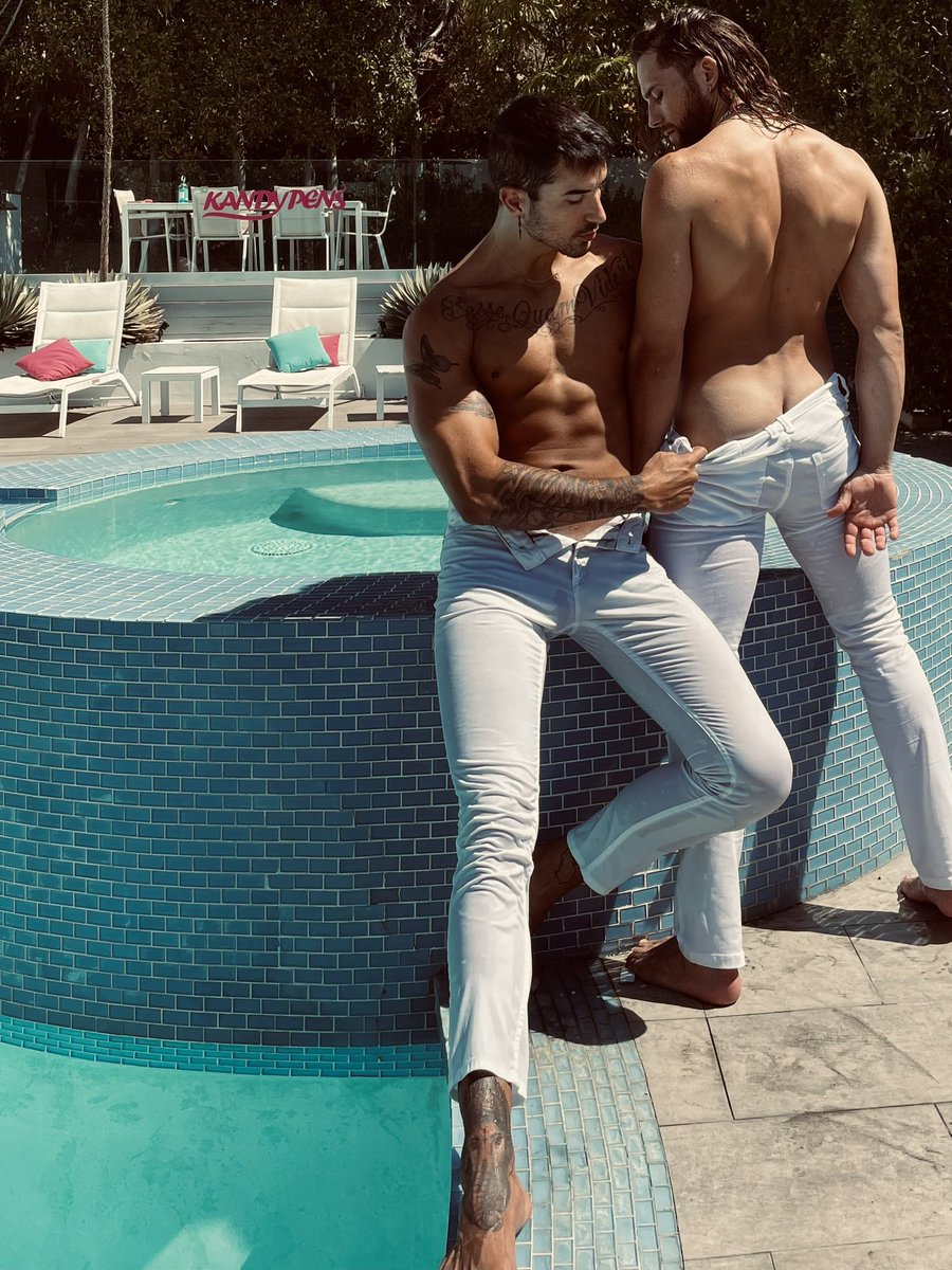 samski81181959's tweet photo. Summer time fun with my boy @Lrk_kung #Wet #poolboys https://t.co/DS0wjusGSa
