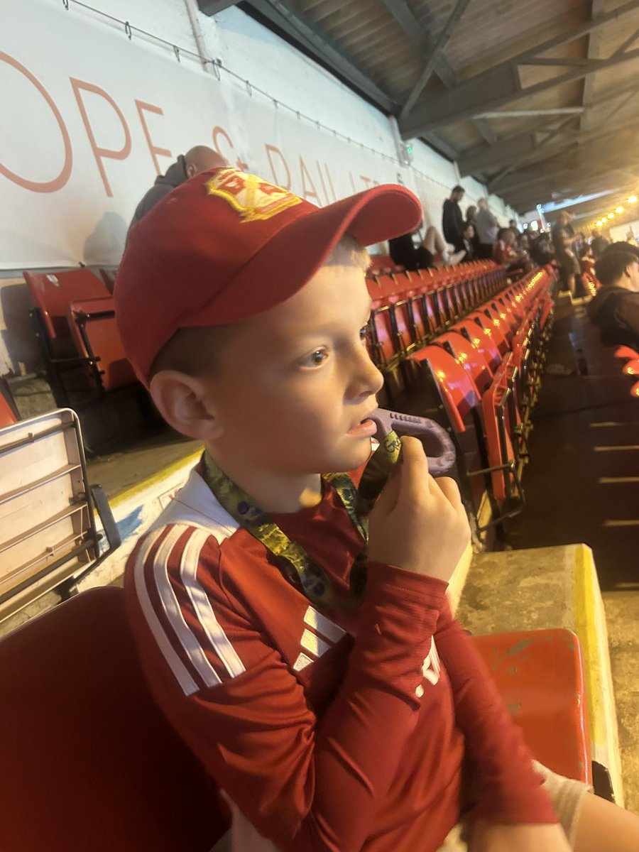 Andy Ealey tweet media