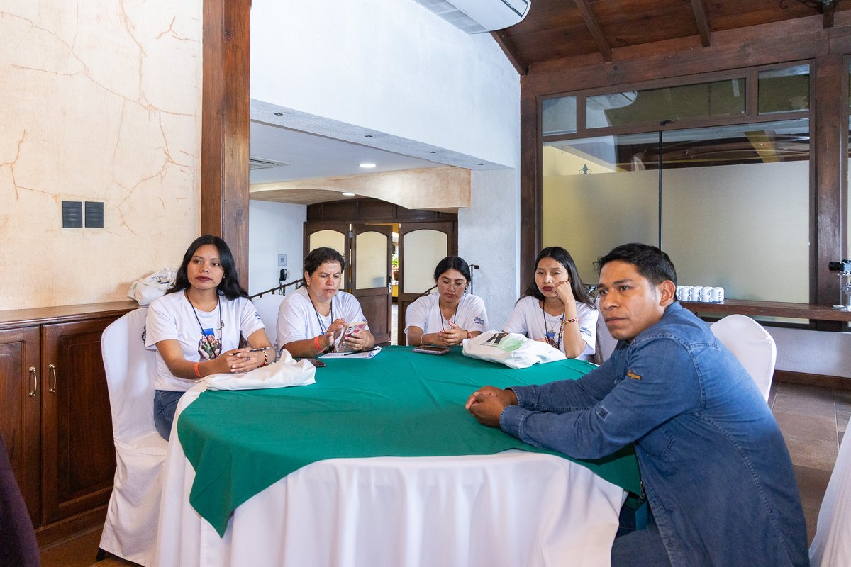 CAVulnerable's tweet photo. #TerritorioResilienciaEsperanza | En colectivo, hoy dialogamos sobre  la importancia de proteger el agua, las demandas para el financiamiento climático justo y el trabajo de ayuda humanitaria. https://t.co/vCmtgNvy2i