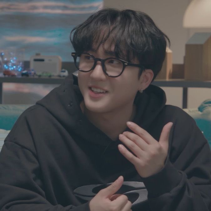Brooke (@megaversefan) on Twitter photo Upside Down
🙃hyvnibni
🙃 E, 5k, 1/1
🙃chngbn has never been eaten out, hyvnjn shows him what it’s like
Written for <a href="/ChangbinFests/">ChngbnFest 2025 ~ REVEALS!!</a> !
archiveofourown.org/works/68781061 Upside Down
🙃hyvnibni
🙃 E, 5k, 1/1
🙃chngbn has never been eaten out, hyvnjn shows him what it’s like
Written for <a href="/ChangbinFests/">ChngbnFest 2025 ~ REVEALS!!</a> !
archiveofourown.org/works/68781061