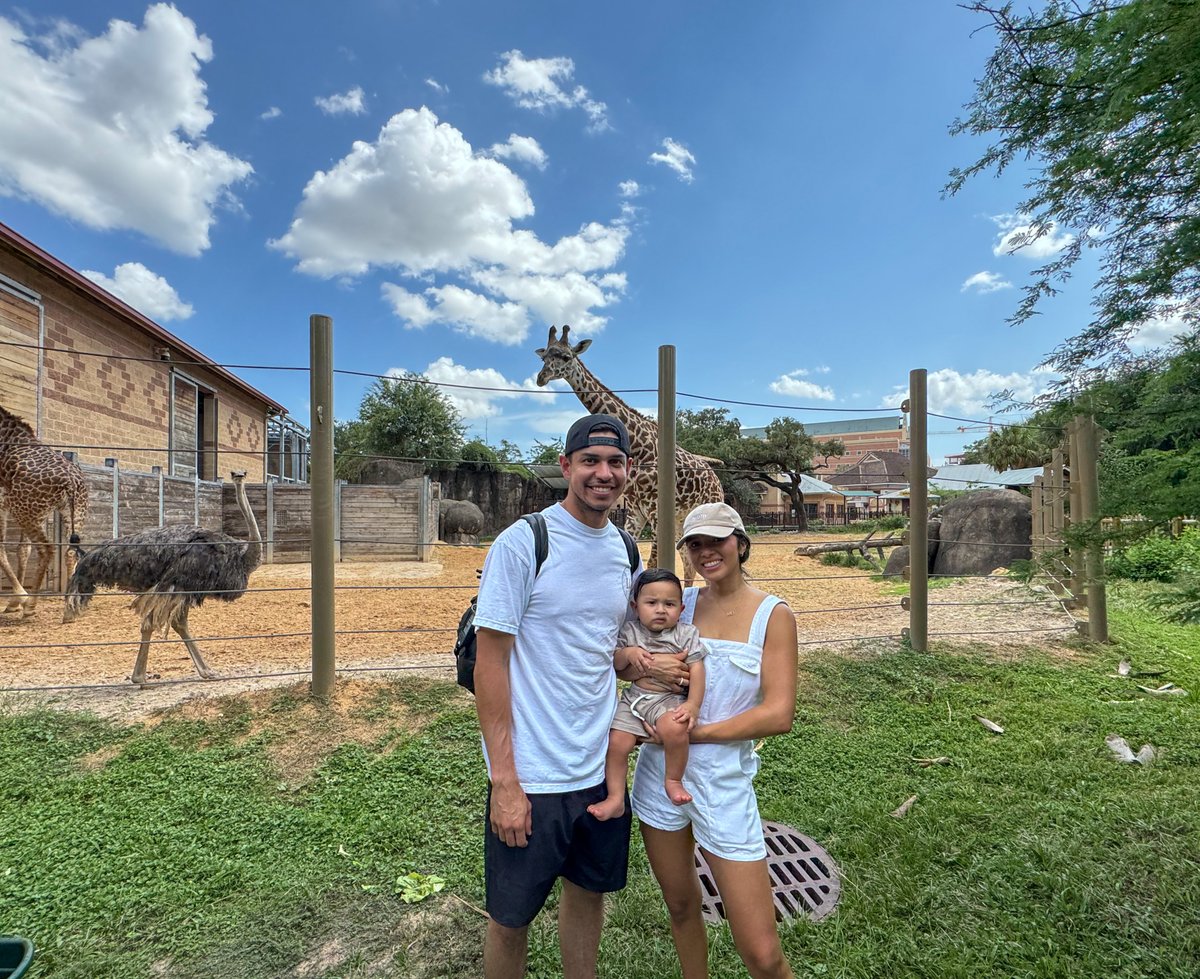 houstonzoo's tweet photo. First family visit in the books! Astros second baseman, Mauricio Dubón, recently visited our Zoo with his family. 🦒 🐢 🦕 Highlights included visiting our Masai giraffes, Galápagos tortoises, Jurassic Giants, and more. 

Thanks for spending the afternoon with us. Go ‘Stros! https://t.co/7yNf09m6NA