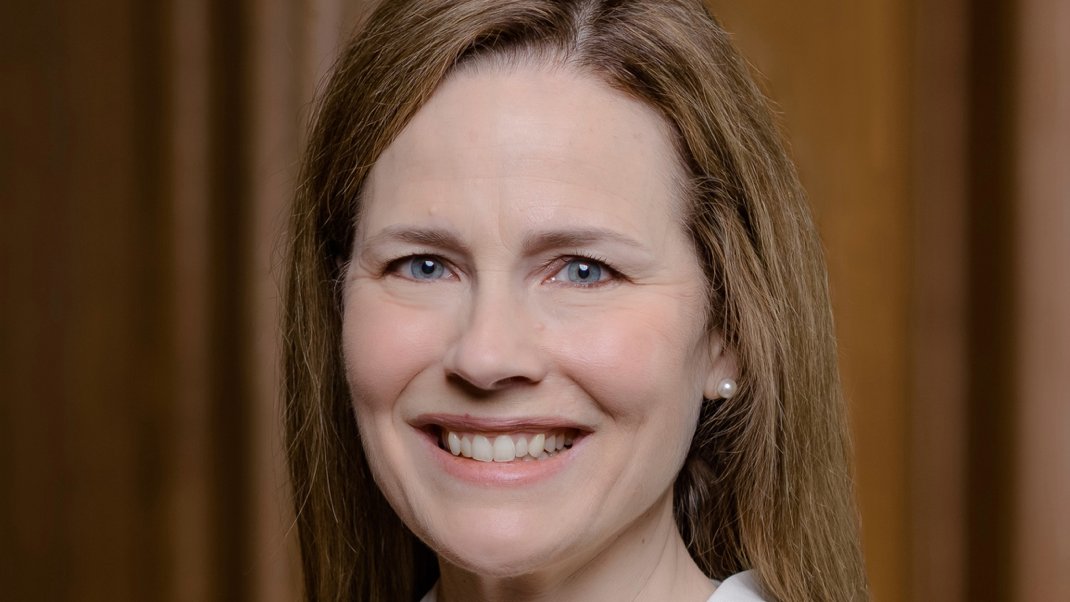 🚨 JUST NOW: Chief Justice JOHN ROBERTS joined the liberals and DEI Justice Ketanji Jackson in trying to block President Trump from ending woke grants at the NIH.

The ruling was 5-4. Amy Coney BARRETT, Clarence Thomas, Sam Alito, Brett Kavanaugh and Neil Gorsuch side with Trump.