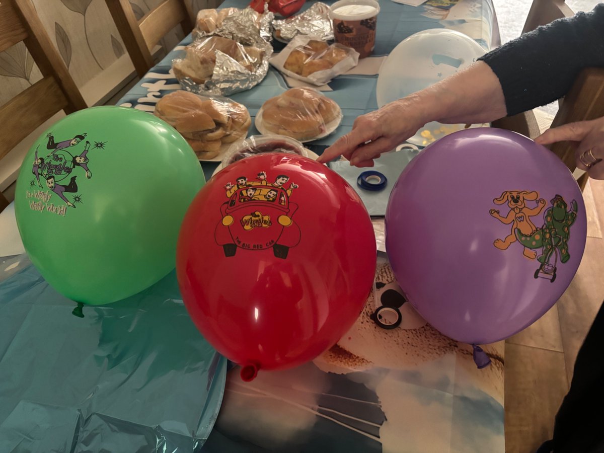 Taking_Danielle's tweet photo. @TheWiggles my son had the best first birthday, he is absolutely obsessed with the wiggles https://t.co/dSWmrWvkrN